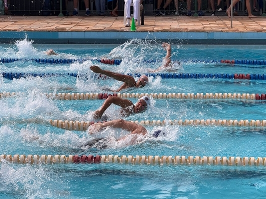 Natação de Votuporanga conquista 77 medalhas no Torneio Regional
