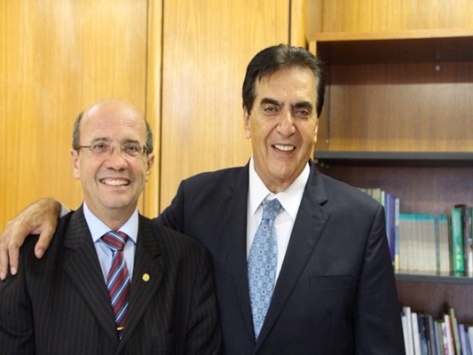 Dado vai ao Ministério da Saúde em busca de recursos