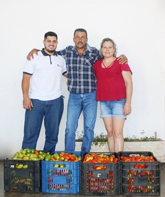 MORADORES DE PONTES GESTAL DOAM TOMATE PRA SANTA CASA