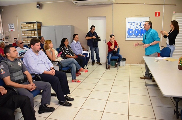 Central de libras começa a atender em Votuporanga
