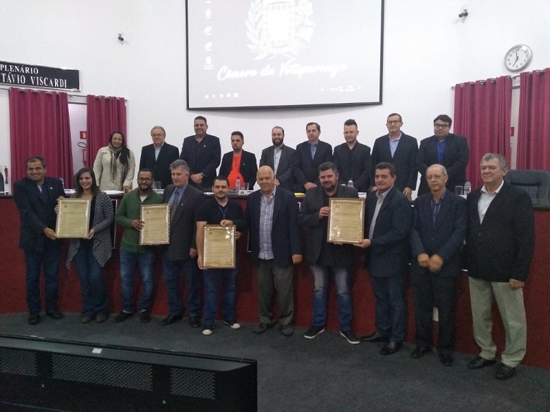 VEREADOR HOMENAGEIA TV WEB
