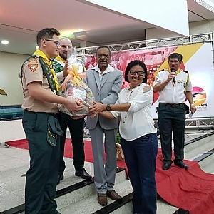 FUNDO SOCIAL RECEBE CESTAS