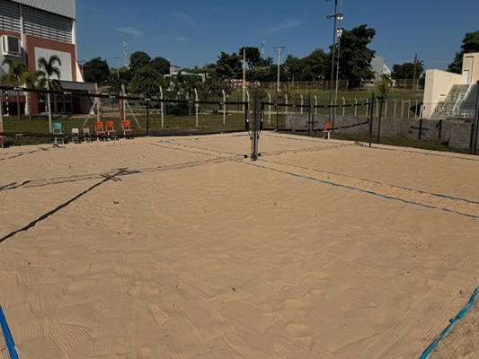 Manutenção nas quadras de areia do Complexo Saverio Maranho