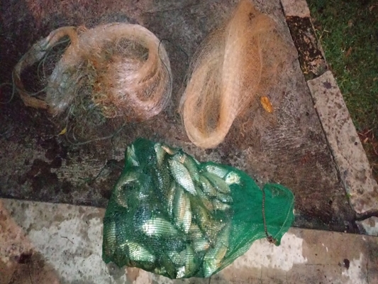 Polícia Ambiental pega 3 'passando tarrafa' na Represa da SAEV
