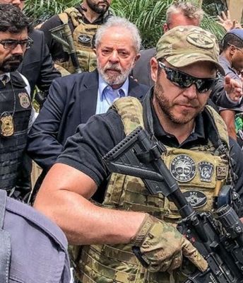 POLICIAL VOTUPORANGUENSE PARTICIPA DA ESCOLTA DE LULA EM VELÓRIO