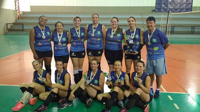 Meninas do vôlei de Rio Preto entram em quadra neste domingo pelo