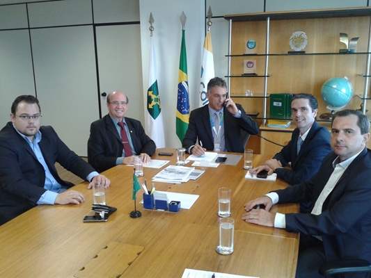 Comitiva de Votuporanga pede melhoria ao presidente dos Correios 