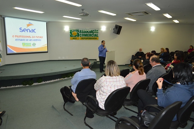 ACV FAZ PALESTRA 'COMO VENDER MAIS NO DIA DOS PAIS'