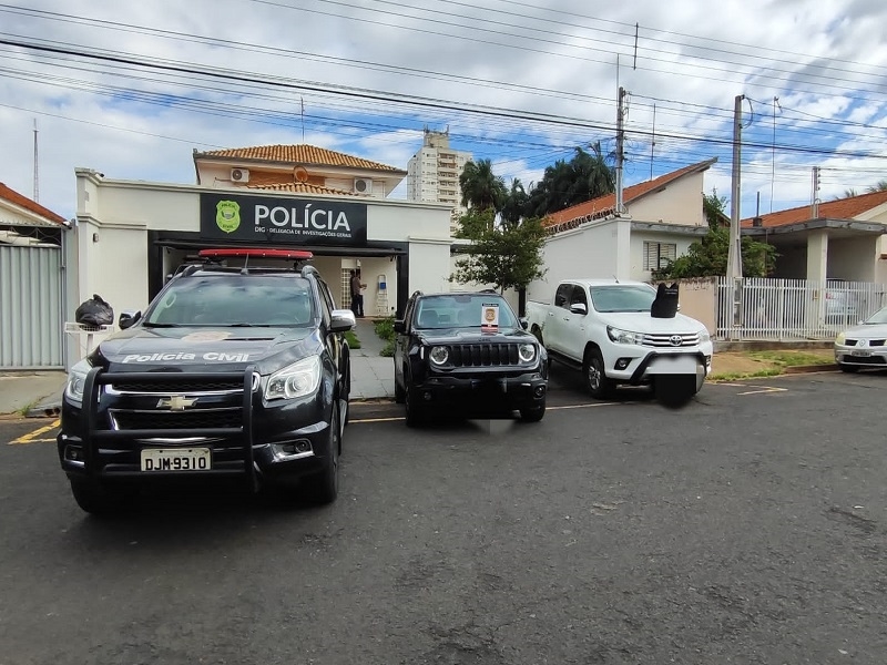 Jeep utilizado pelos suspeitos também foi apreeendido