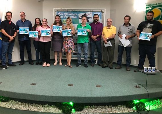 Confira a entrega de prêmios da Associação Comercial 