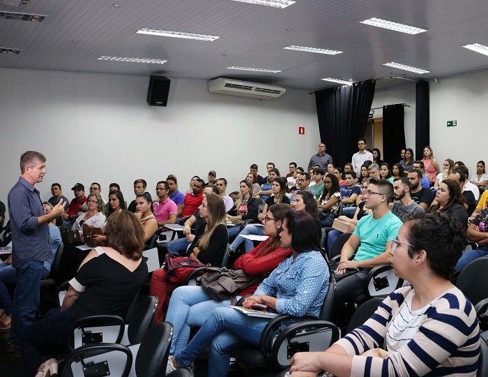 PÓS-GRADUAÇÃO RECEPCIONA TURMAS DE MBA