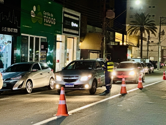 Prefeitura de Votuporanga promove ações na Concha Acústica