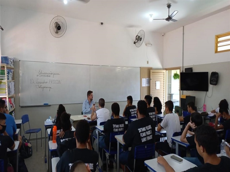 Palestra do PROCON em escola 
