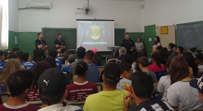 POLÍCIA FEDERAL DE JALES FAZ PALESTRA EM COSMORAMA