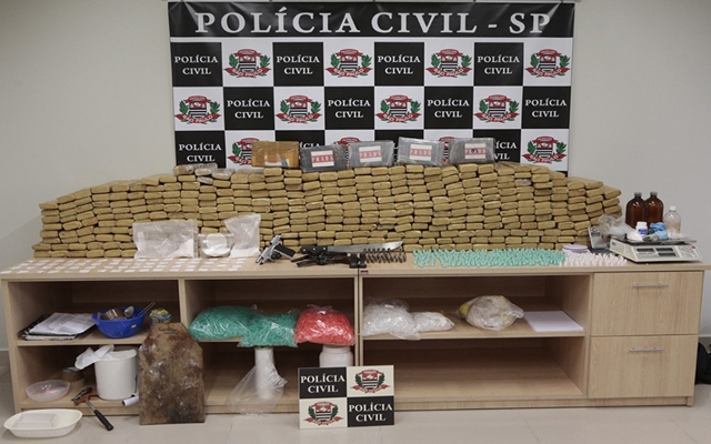 Droga apreendida seria vendida em festas privê na região