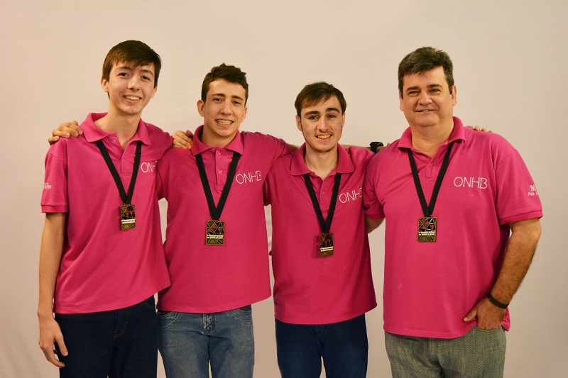Estudantes da UNIFEV ganham medalha