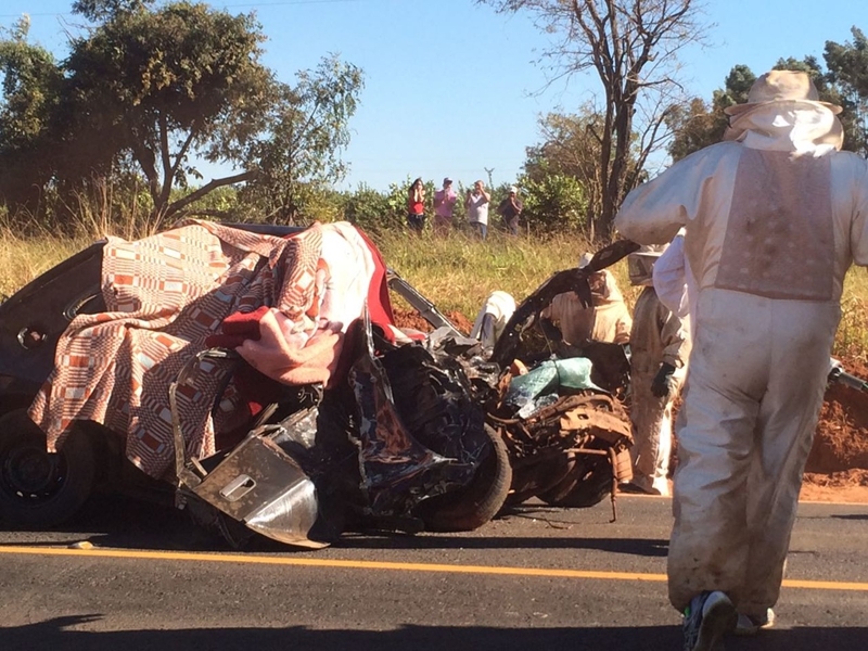 GRAVE ACIDENTE COM CAMINHÃO CARREGADO DE ABELHAS 