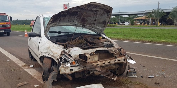 MORADOR DA REGIÃO MORRE EM CAPOTAMENTO DE CARRO 