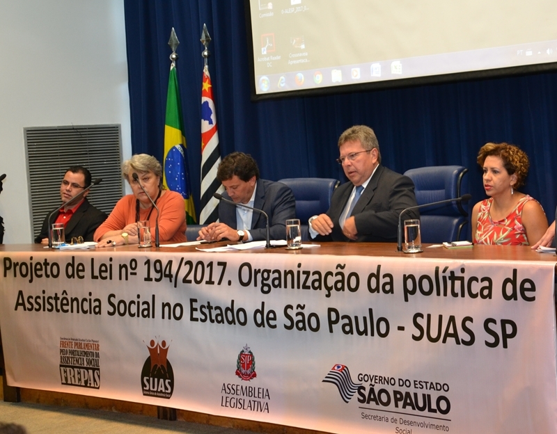 PROJETO DE CARLÃO É APROVADO