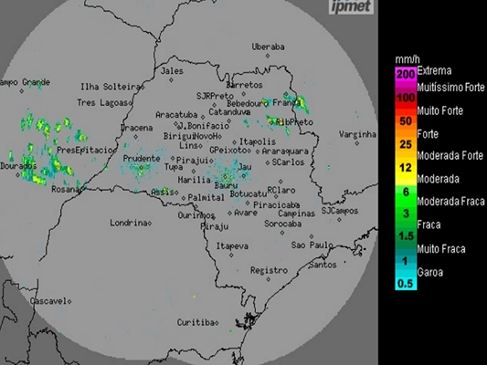 Reprodução da tela do radar do IPmet. Os pontos coloridos são formações
