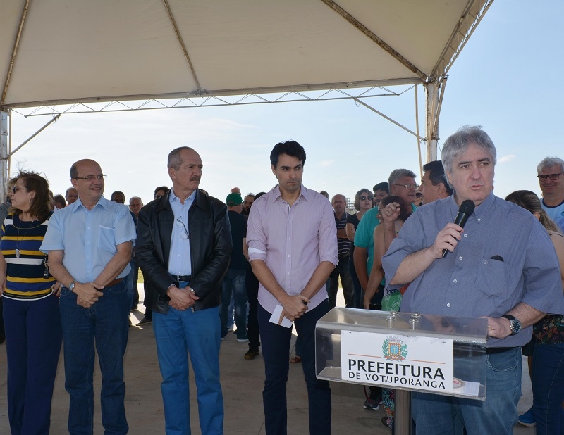 ALUNOS DA UNIFEV NO PARQUE AQUÁTICO