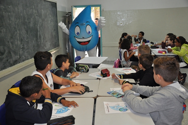 MASCOTE DA SAEV PARTICIPA DO FESTIVAL LITERÁRIO