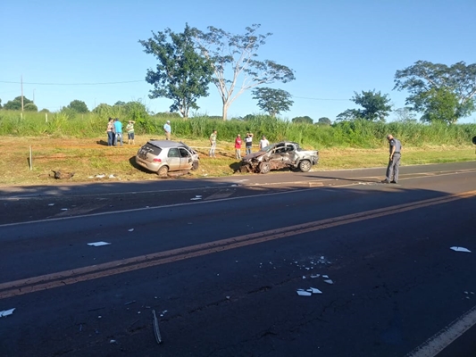 Irmãos morrem em acidente no trevo de Pontes Gestal