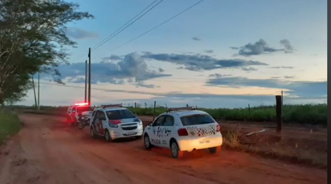 Dois bandidos morrem em troca de tiros com a polícia