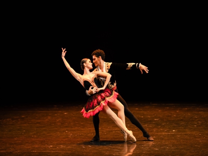 Espetáculos e oficinas gratuitas da São Paulo Companhia de Dança