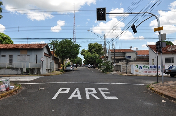 OLHA O SEMÁFORO: trânsito liga os equipamentos nesta quarta-feira 