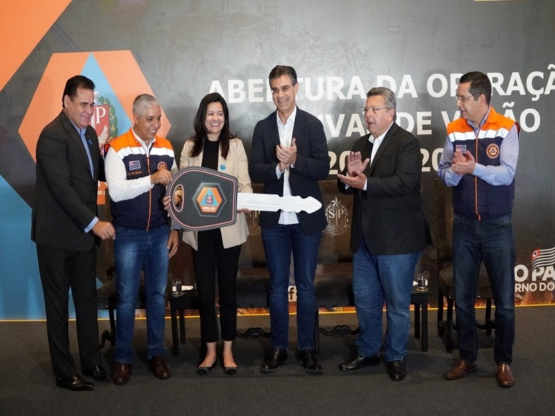 Carlão Pignatari no início da Operação Chuvas de Verão 