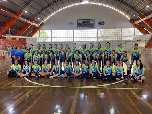 Voleibol movimenta a quadra do CSU no final de semana