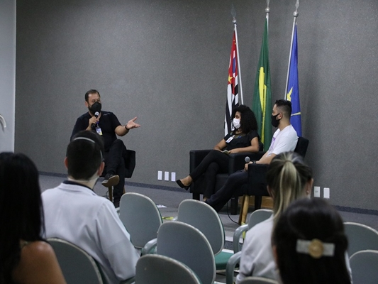 Setembro Amarelo: roda de conversa de valorização da vida