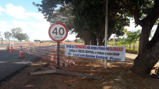 Floreal fecha acessos e monta barreira sanitária