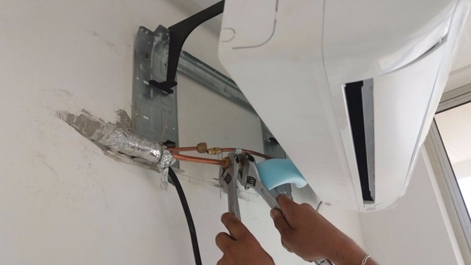 CURSO GRÁTIS DE MECÂNICO E INSTALADOR DE AR