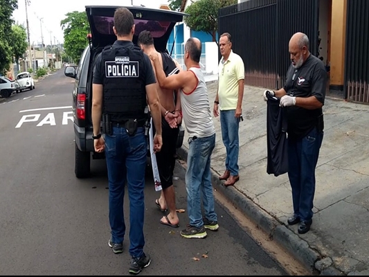  DIG DE VOTUPORANGA PRENDE ACUSADO DE ROUBO EM FARMÁCIA