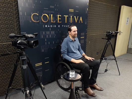 Médico Flávio Benez conta trajetória de vida em programa da TV Unifev