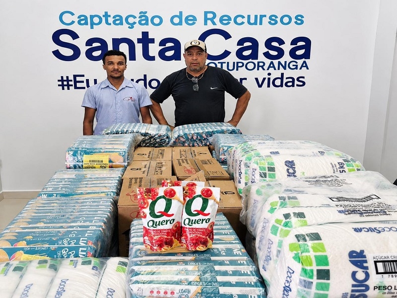 Santa Casa recebe doação de alimentos da Cajuella Móveis