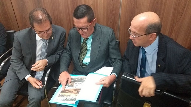 DADO E CURTÃO EM BRASÍLIA