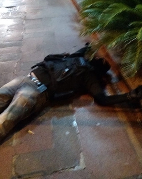 BANDIDOS INVADEM CIDADE E MATAM MULHER EM ROUBO A BANCO