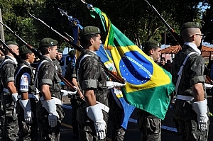 ATIRADORES RECEBEM MEDALHAS 