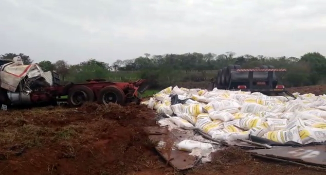 CAMINHONEIRO FERIDO EM COLISÃO PERTO DE PONTALINDA