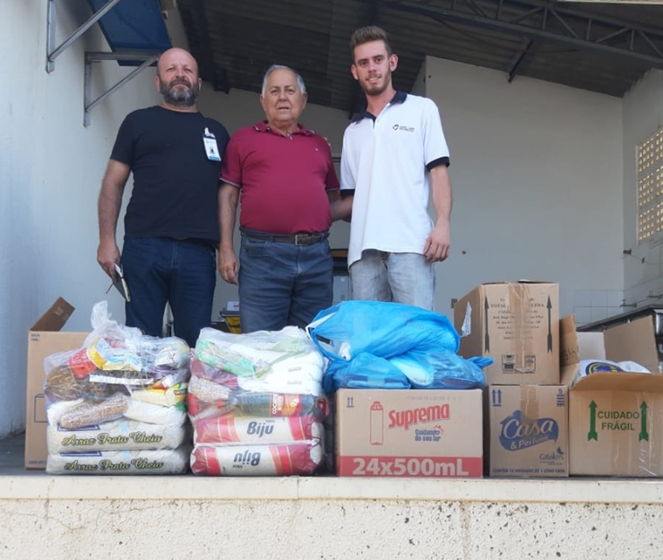 ENTREGA DE ALIMENTOS PRA SANTA CASA