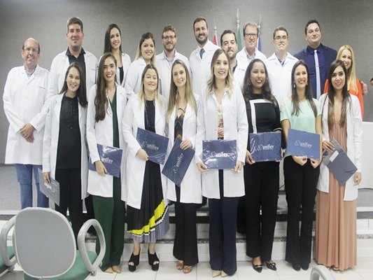 UNIFEV E SANTA CASA FORMAM 15 NOVOS MÉDICOS