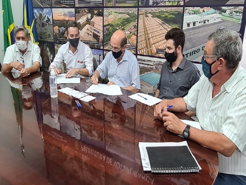 Prefeito autoriza início de três obras em Votuporanga