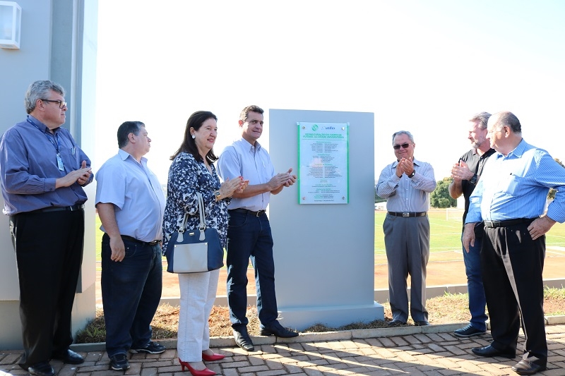 FEV reinaugura campo de futebol da Cidade Universitária