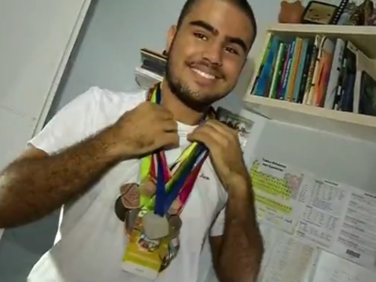 Jovem da região passa em 6 vestibulares para Medicina