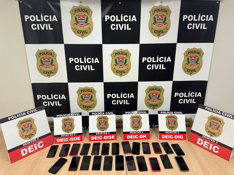 Polícia Civil recupera 30 celulares furtados
